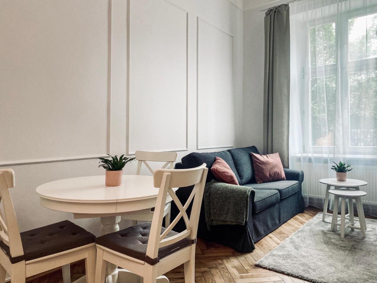 Beautiful Apartment With Two Rooms, Cracow Old Town Krasków Exterior foto